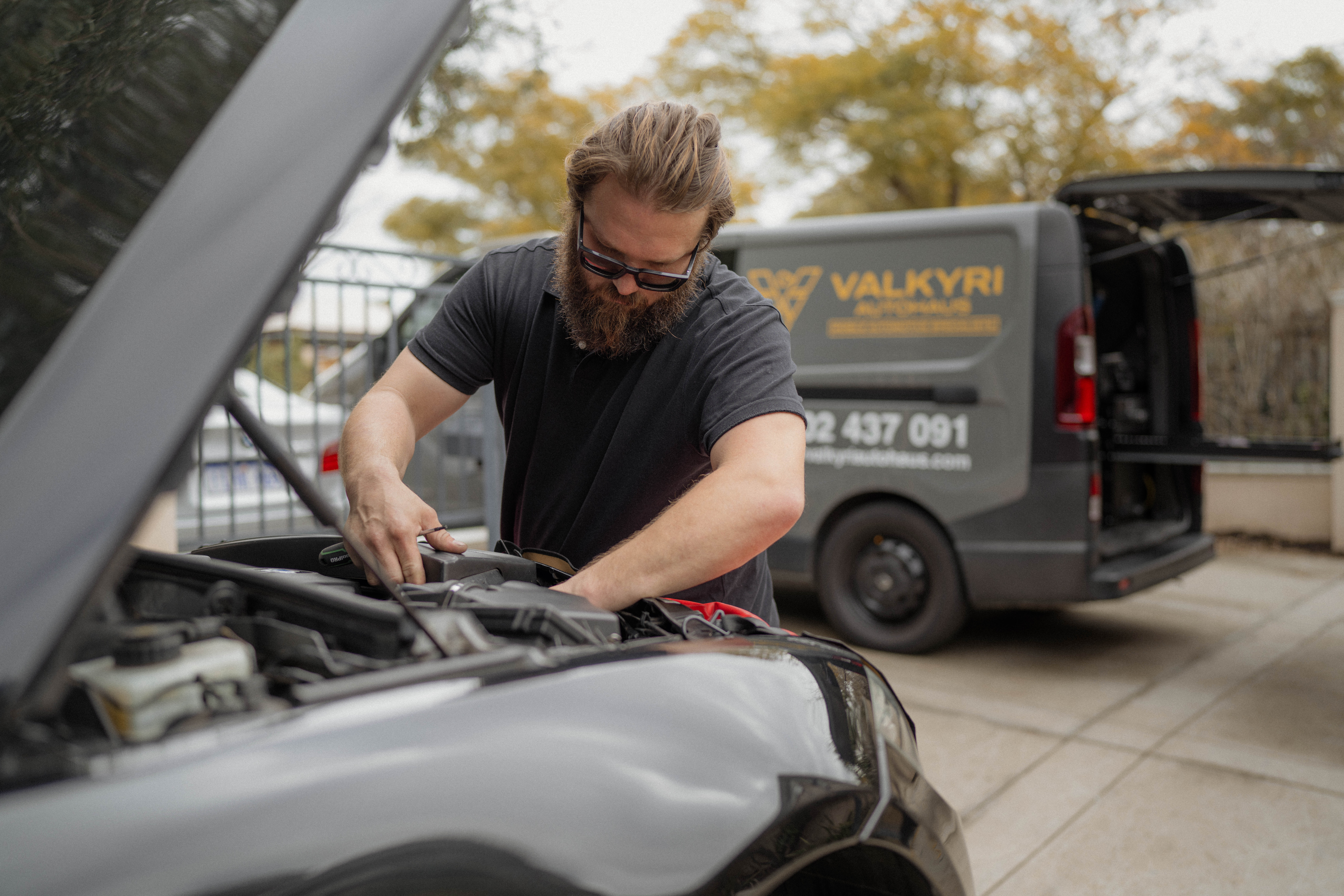 John-Adam, Valkyri Autohaus